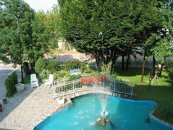None Hotel Quo Vadis מראה חיצוני תמונה